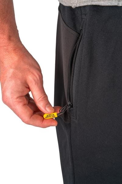/environment/cache/images/productGfx_140522_700_700/Spodnie-Black-Cat-HD-Joggers4.jpg